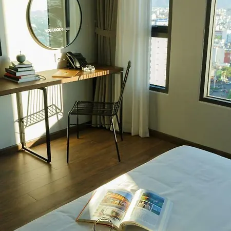 Em Oi Boutique Hotel Nha Trang Exterior photo